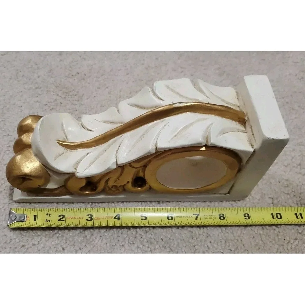 The Unbranded Brand vintage carved